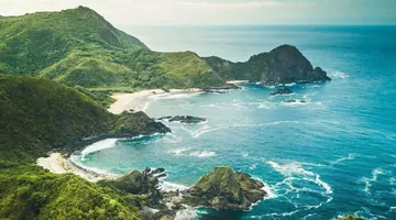 Foto 2 — EL DESTINO — ocho parcelas junto a la playa en Kertasari